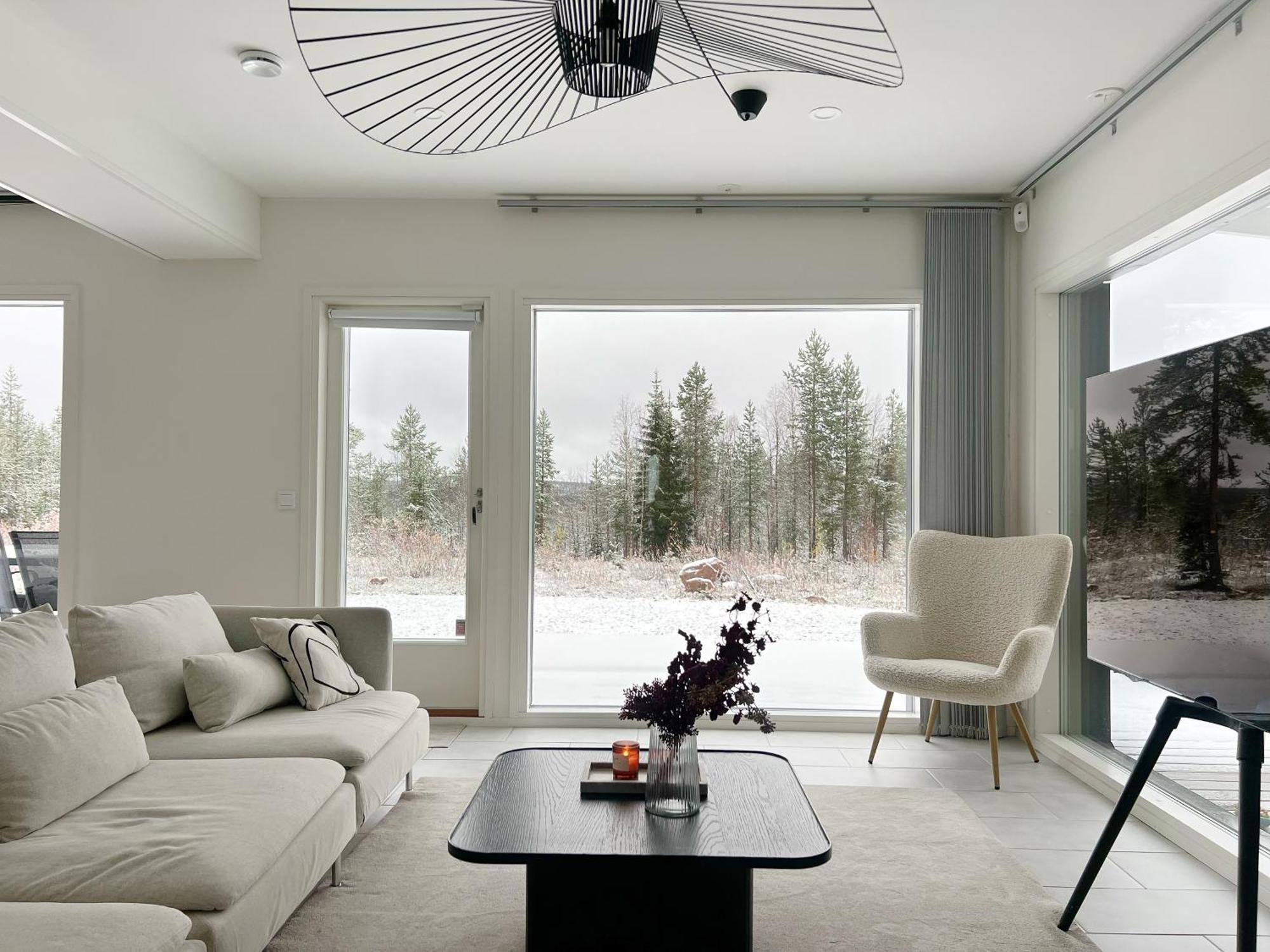 Aurora Villa *